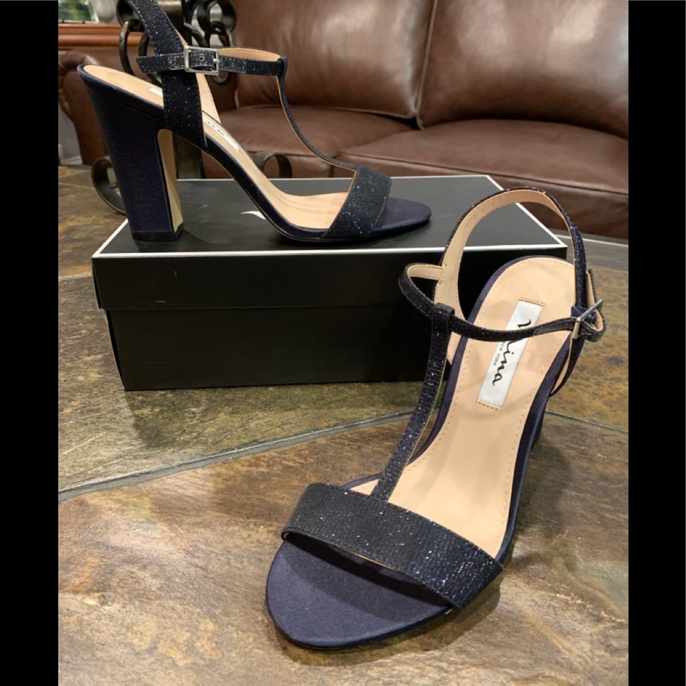 Nina Women's Scout Flat Sandal, Size 7